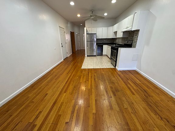 3rd image of 183 Smith St #1