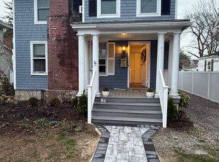 39 Paumanake Ave #1, Babylon, NY 11702