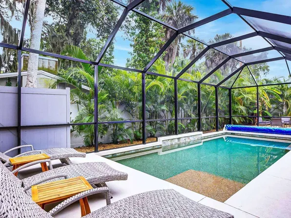 2734 Silver King Way, Sarasota, FL 34231