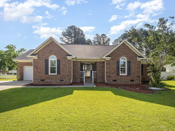 1175 Blankshire Rd, Fayetteville, NC 28314