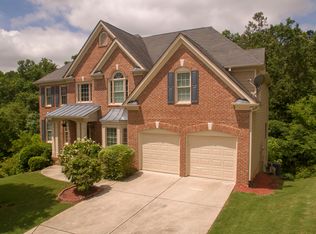 892 Preserve Bluff Dr, Buford, GA 30518