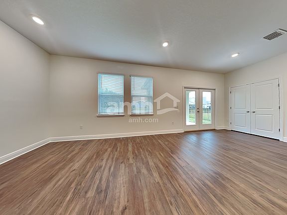5th image of 27341 Saint Andrews Ave