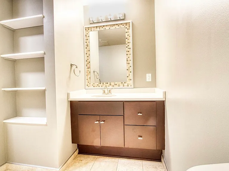 2917 Main St #G7 — Photo 10