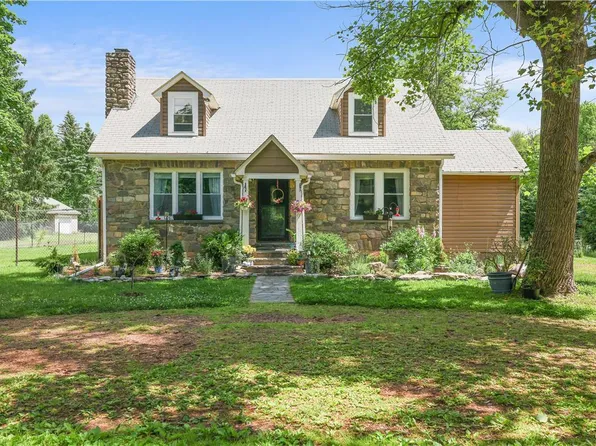 469 Lower Swiftwater Rd, Cresco, PA 18326