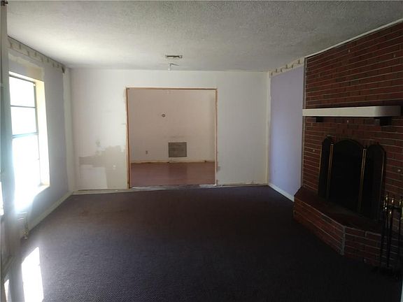 4th image of 4160 48th Pl