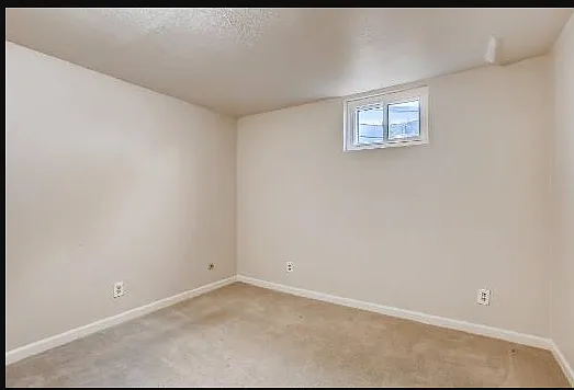 1315 S Kearney St — Photo 8