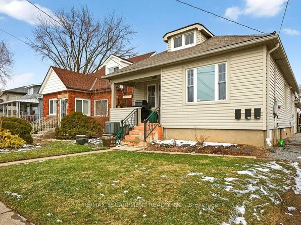 66 Queen St S, Thorold, ON L2V 3N5