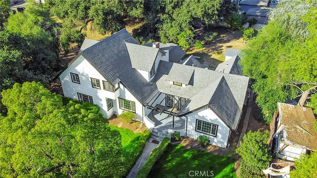 7 bed, 2950 sqft, $8,000 — Photo 4