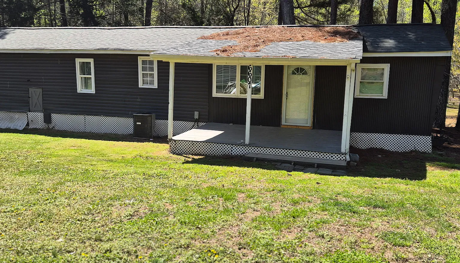 3 bed, 640 sqft, $1,200 — Photo 1