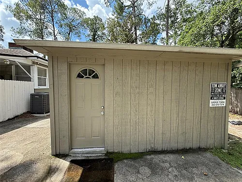 324 NW 19th St #STUDIO Photo 1