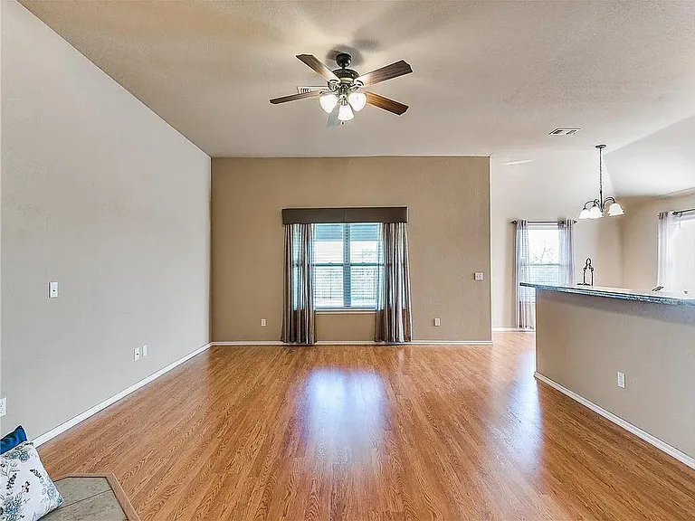 1529 Fawn Run Xing — Photo 4