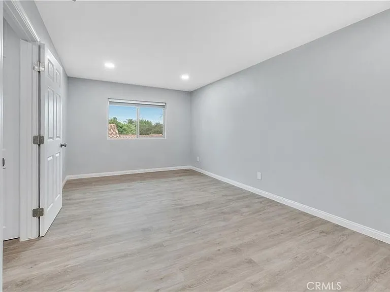 2644 Sycamore Dr — Photo 24