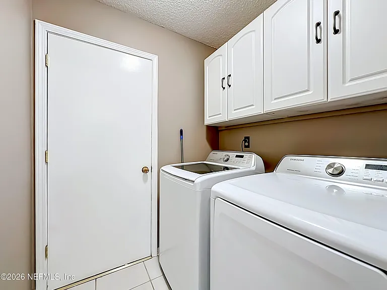 341 Hickory Hollow Dr N — Photo 24