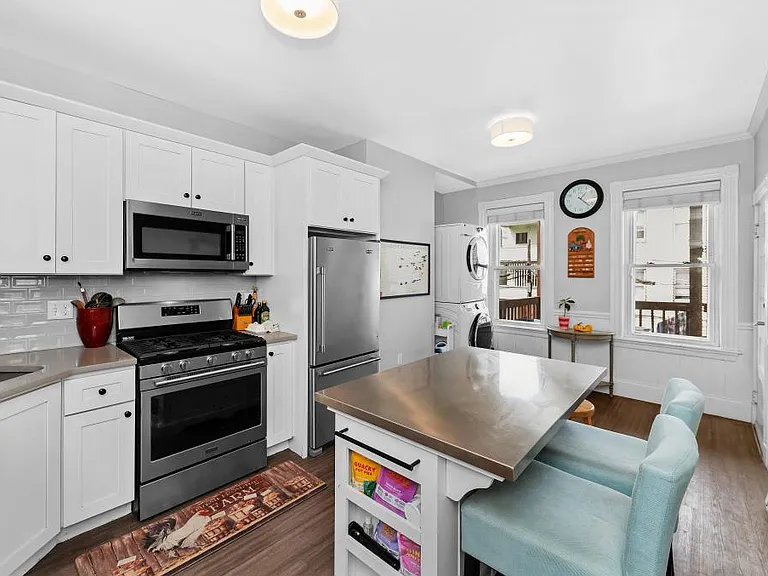 356 Princeton St #2 — Photo 3