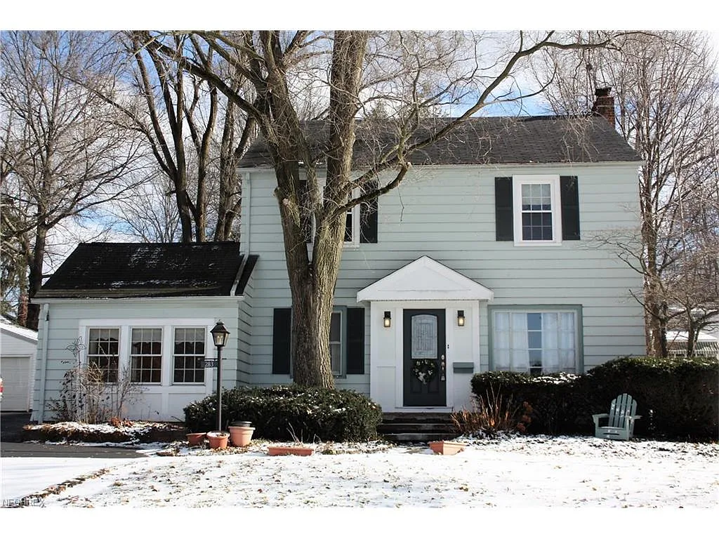283 Mineola Ave photo 1