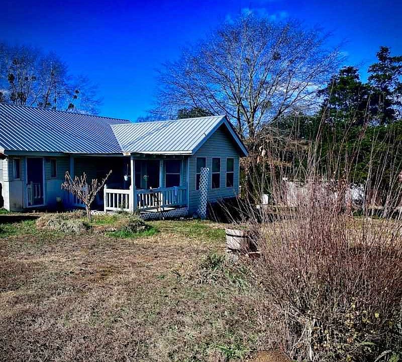 1st image of 945 Cook Rd