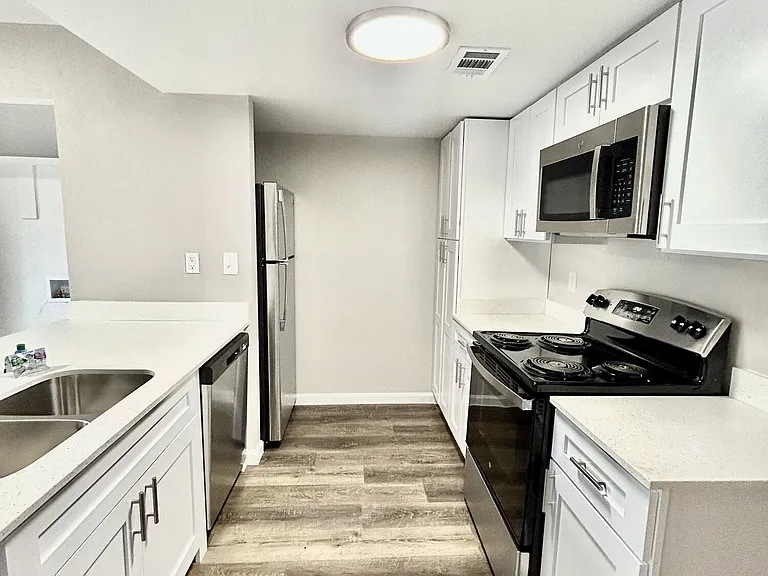 Athens Townhomes — Photo 62