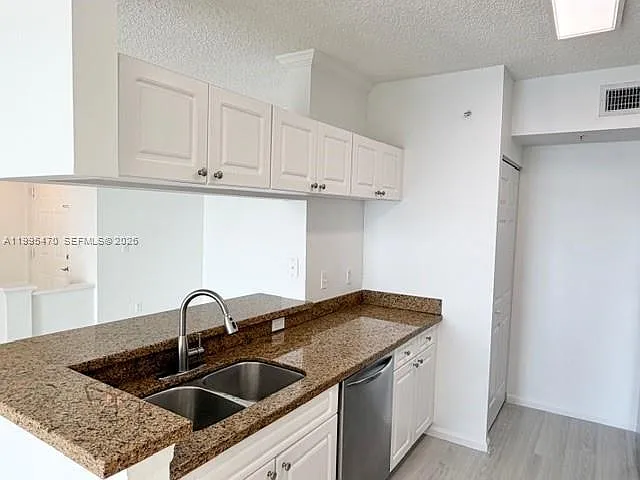 17100 N Bay Rd #1604 — Photo 14