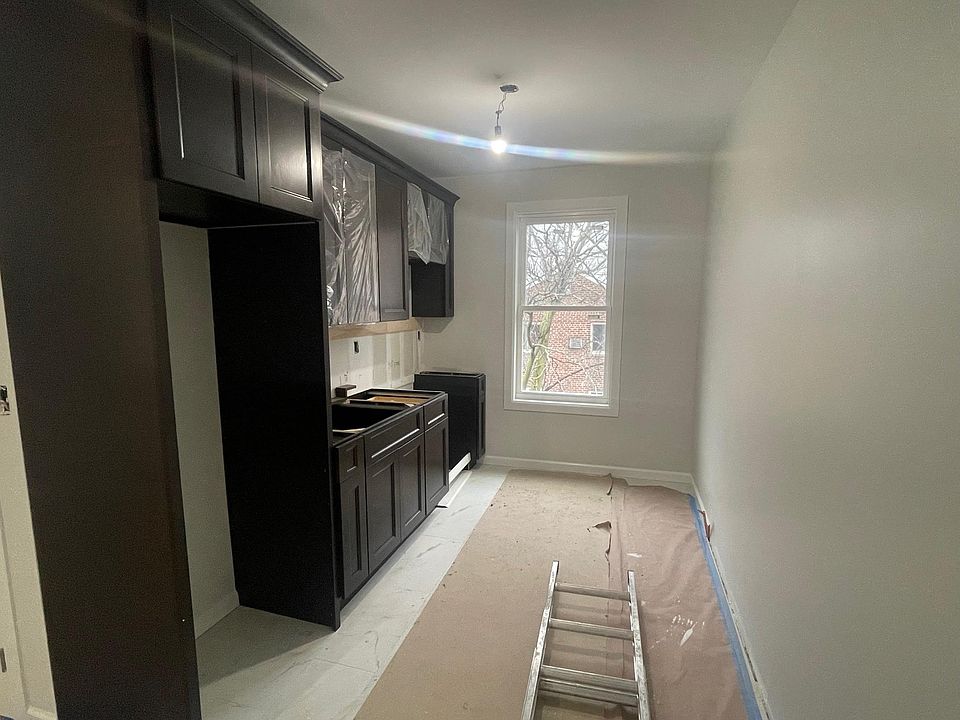 1st image of 2747 Bronxwood Ave APT 2