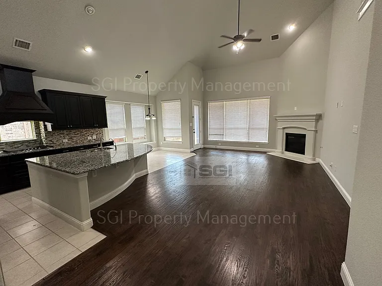 1704 Monahan Dr — Photo 8