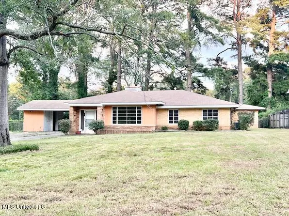 3938 Oakhill Dr, Jackson, MS 39206