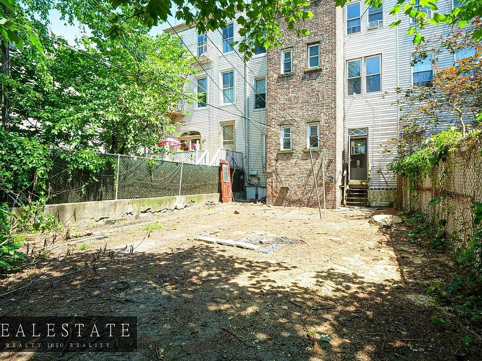 1st image of 646 6th Ave #1L