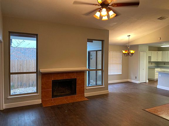 4th image of 2815 Armstrong Dr