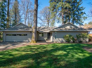 9119 SW Washington Dr, Tigard, OR 97223