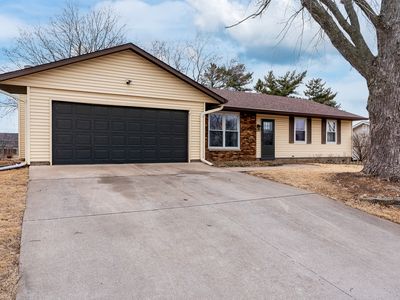 5824 Oakbrook Rd, Davenport, IA, 52806