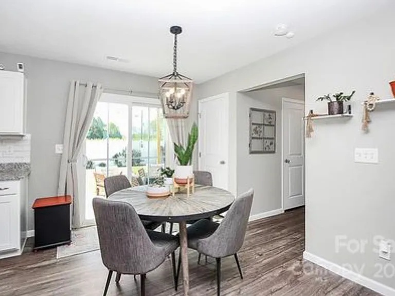 5316 Merwyn Ave — Photo 10