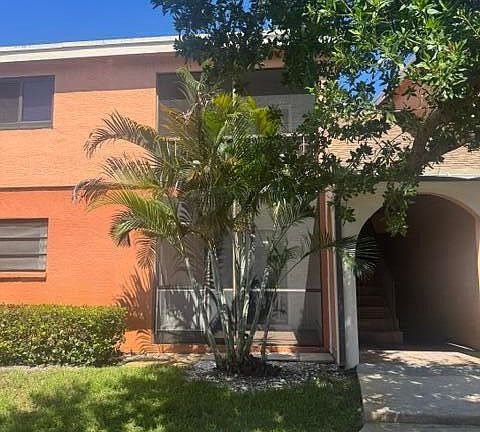 2nd image of 50 SE 12th St #1610