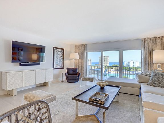 Home For Sale In Lake House South