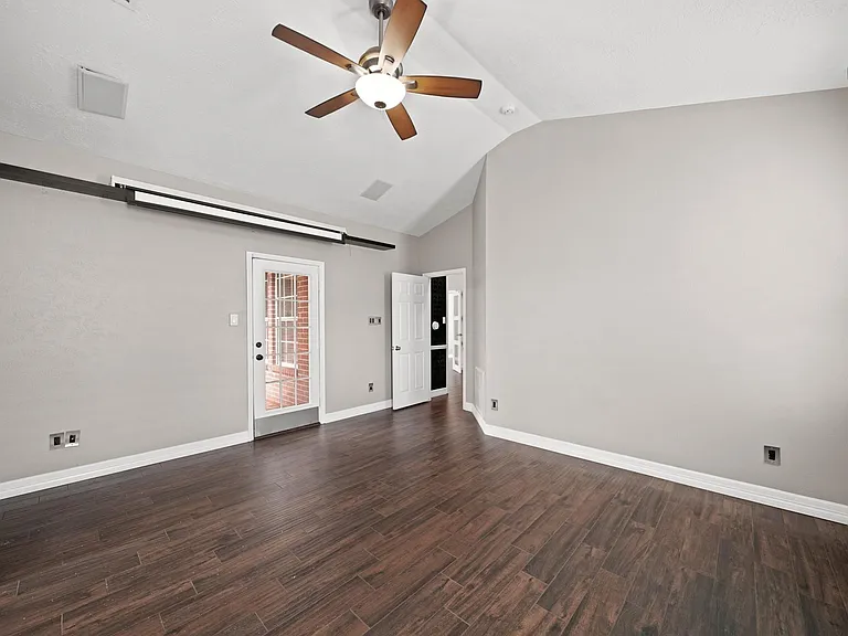 1207 Wildewood Ct — Photo 27