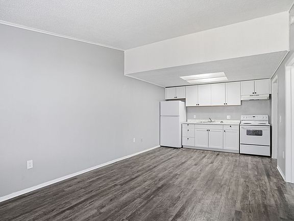 5th image of 4697 Rose Coral Dr APT 2