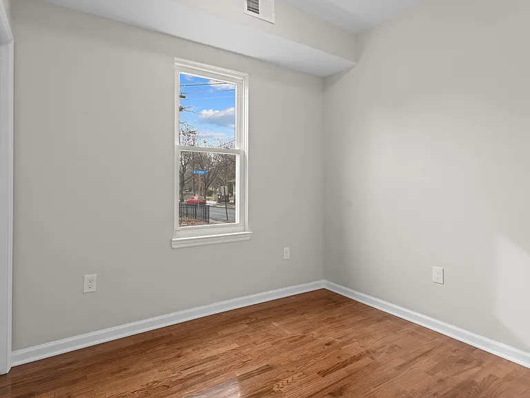178 Union Ave — Photo 12