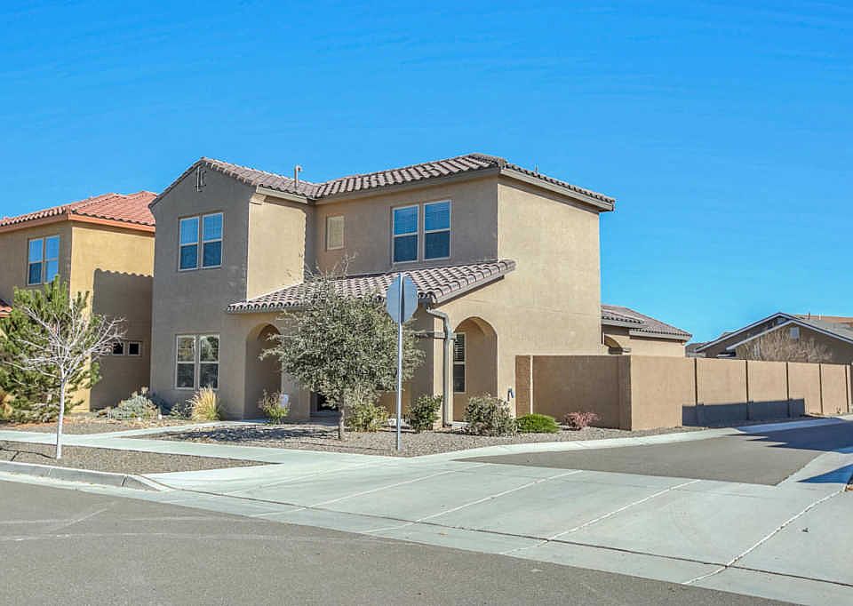 1st image of 5692 Avedon Dr SE