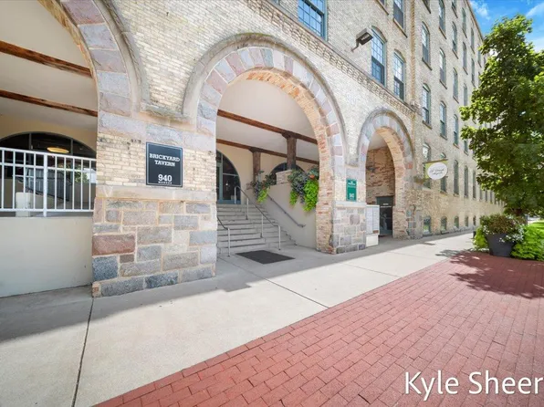 940 Monroe Ave NW Unit 326, Grand Rapids, MI 49503