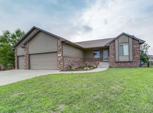 814 W Slate St, Andover, KS 67002