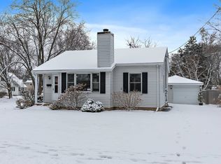 177 Eastview Ave, Crystal Lake, IL 60014