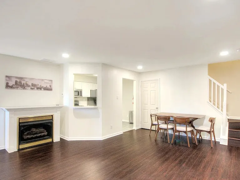 4402 Aberdeen Ln — Photo 10