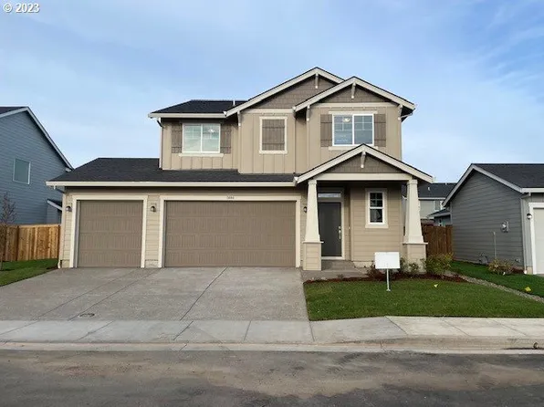 1446 Gladiola Dr #145, Junction City, OR 97448