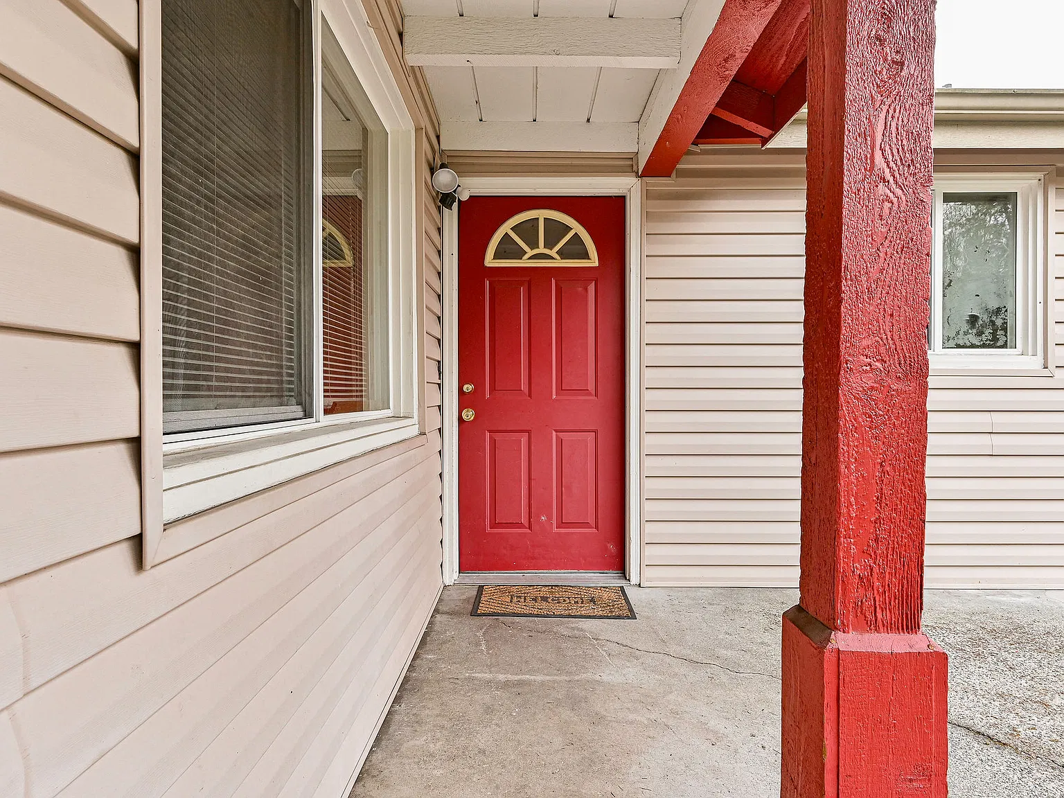 3 bed, 1309 sqft, $2,450 — Photo 2