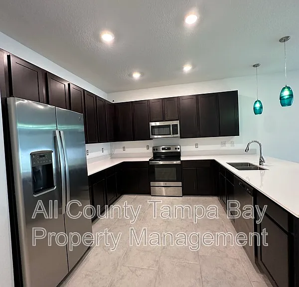 220 Pershing St — Photo 8