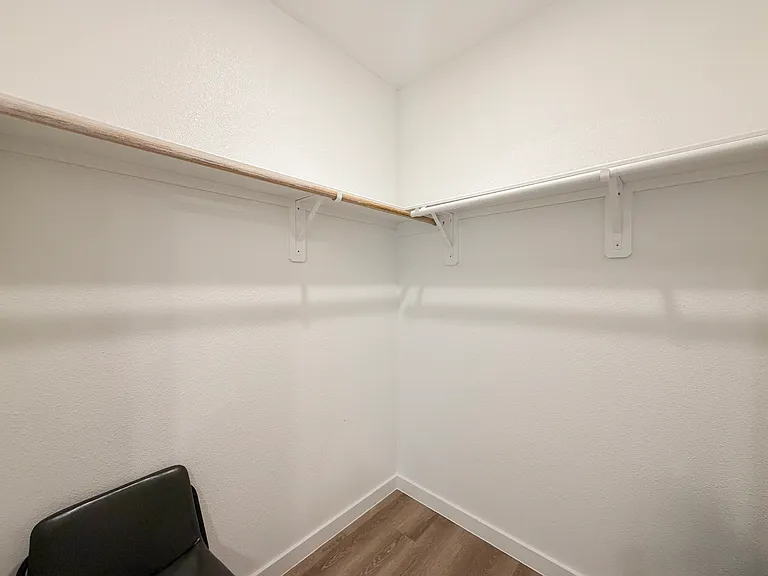 Beyond The Bend Apartments — Photo 46