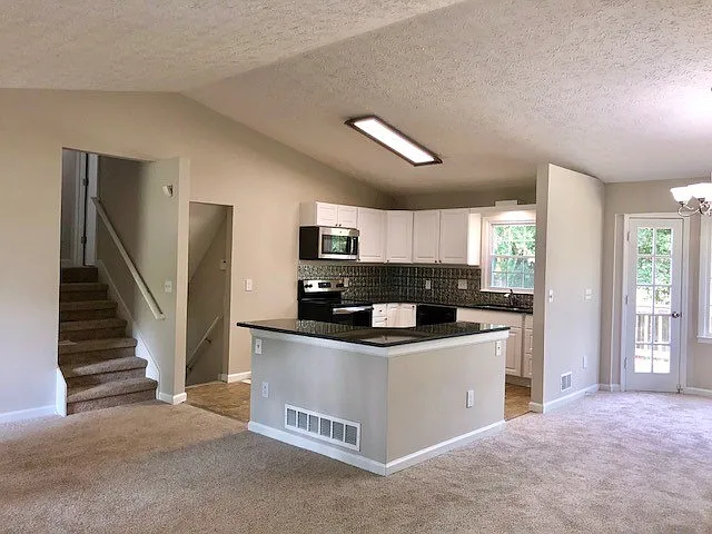 1671 Johnston Trl NW — Photo 10