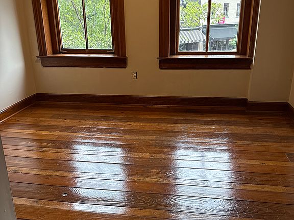 4th image of 304 N Adams St APT E