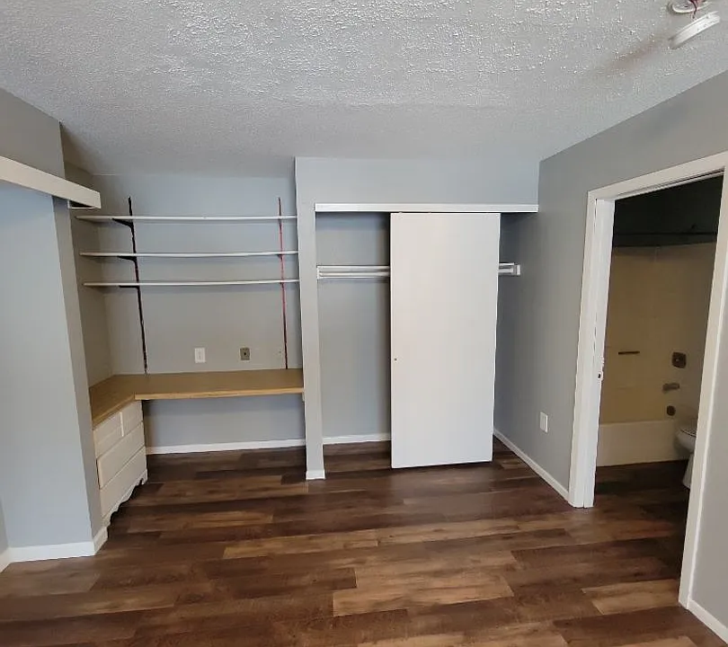 1526 E Superior St #2