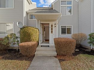 3 Daisy Dr UNIT B, Seymour, CT 06483
