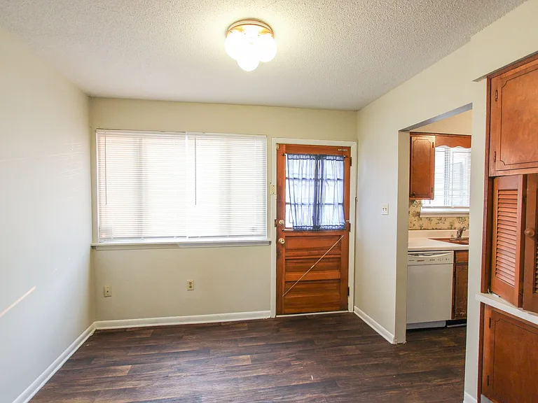 2351 Champion Ct — Photo 6