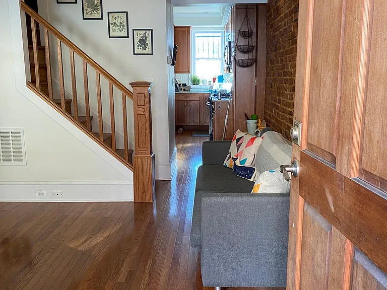334 Oakdale Pl NW — Photo 3
